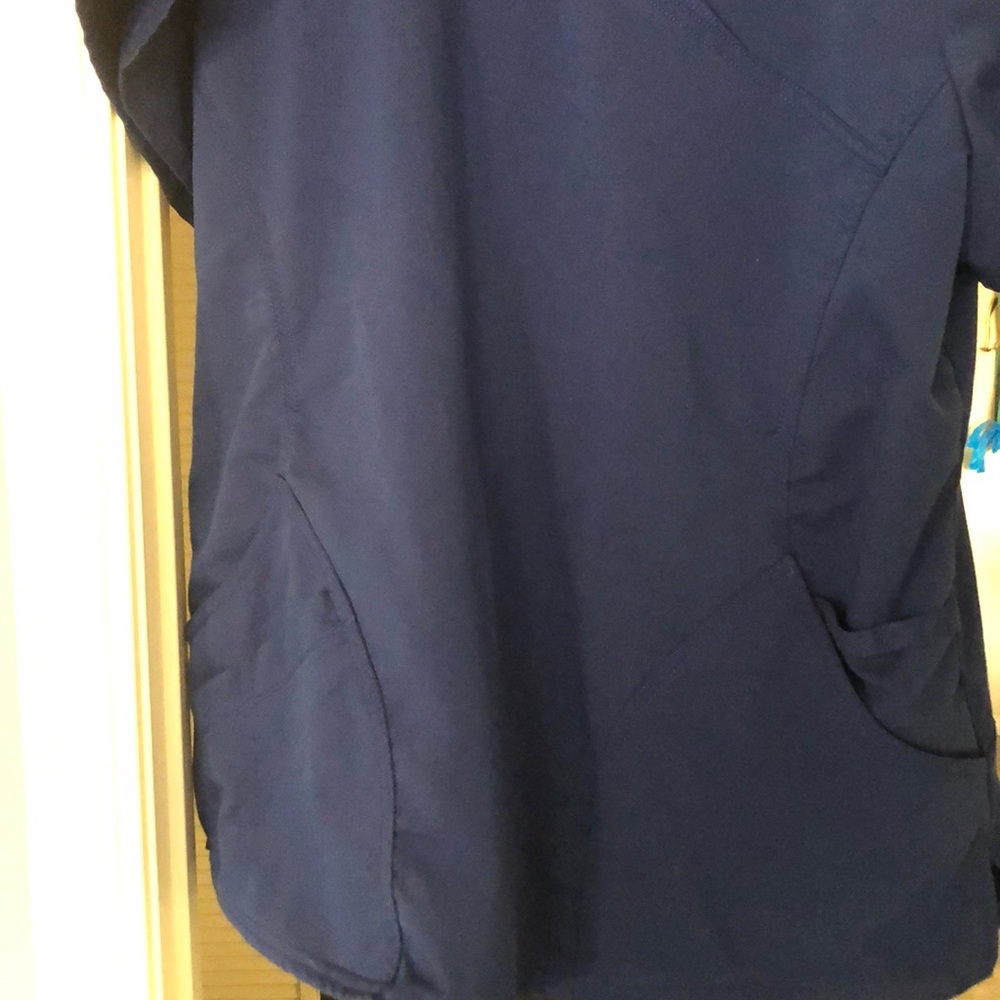 Scrub top - Picture 3 of 3